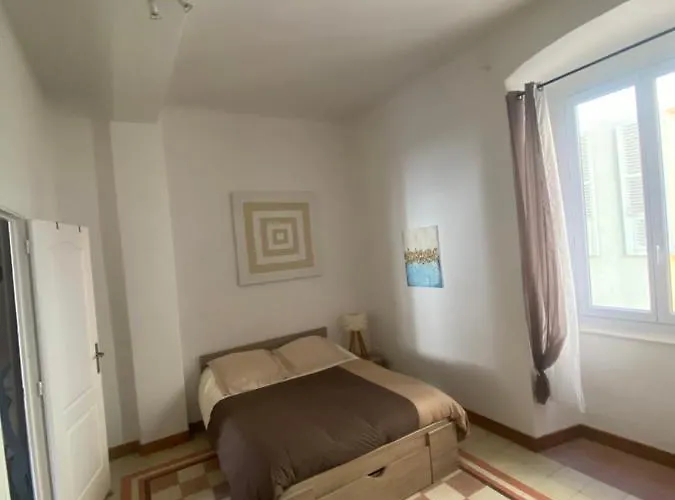 Appartement Climatise,Idealement Situe 100M Du Vieux Port.